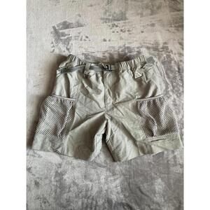 Nike ACG Snowgrass Loose Fit Above Knee Shorts Stucco Gray Medium 6" Inseam